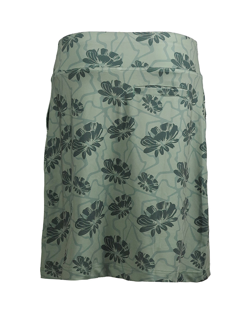 Magda Knee Skort Hibiscus Flower
