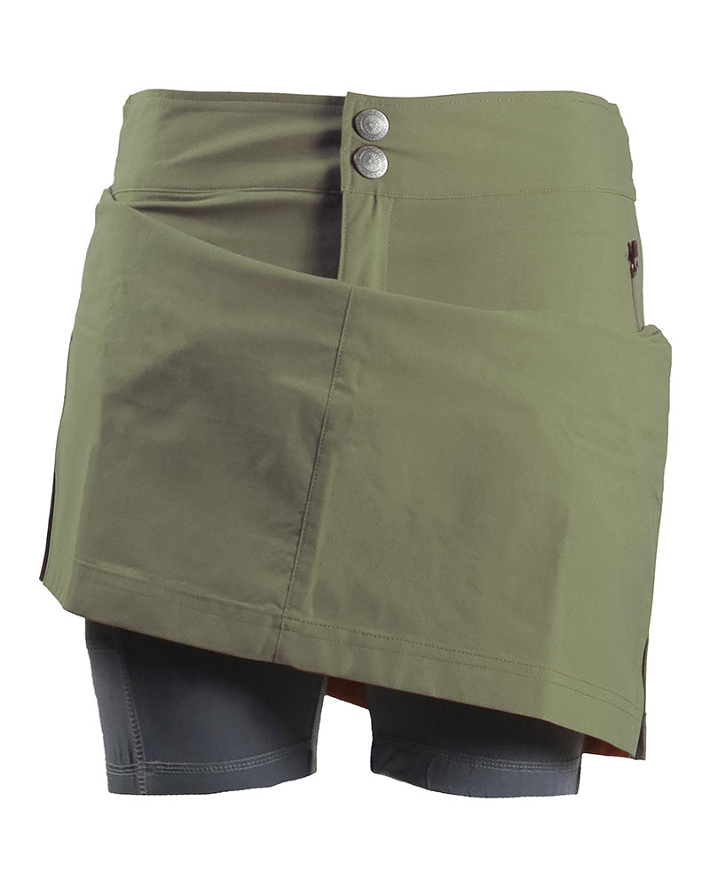Emelie Skort